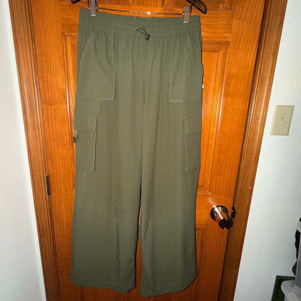 Fabletics Wide Leg Utility Pants in Olive Green Size XL - Picture 2 of 12